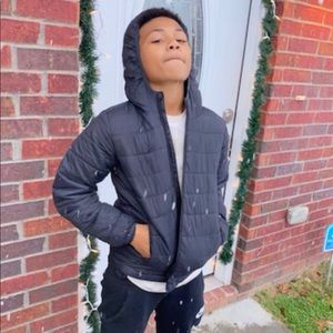 Meet your Posher, Lee